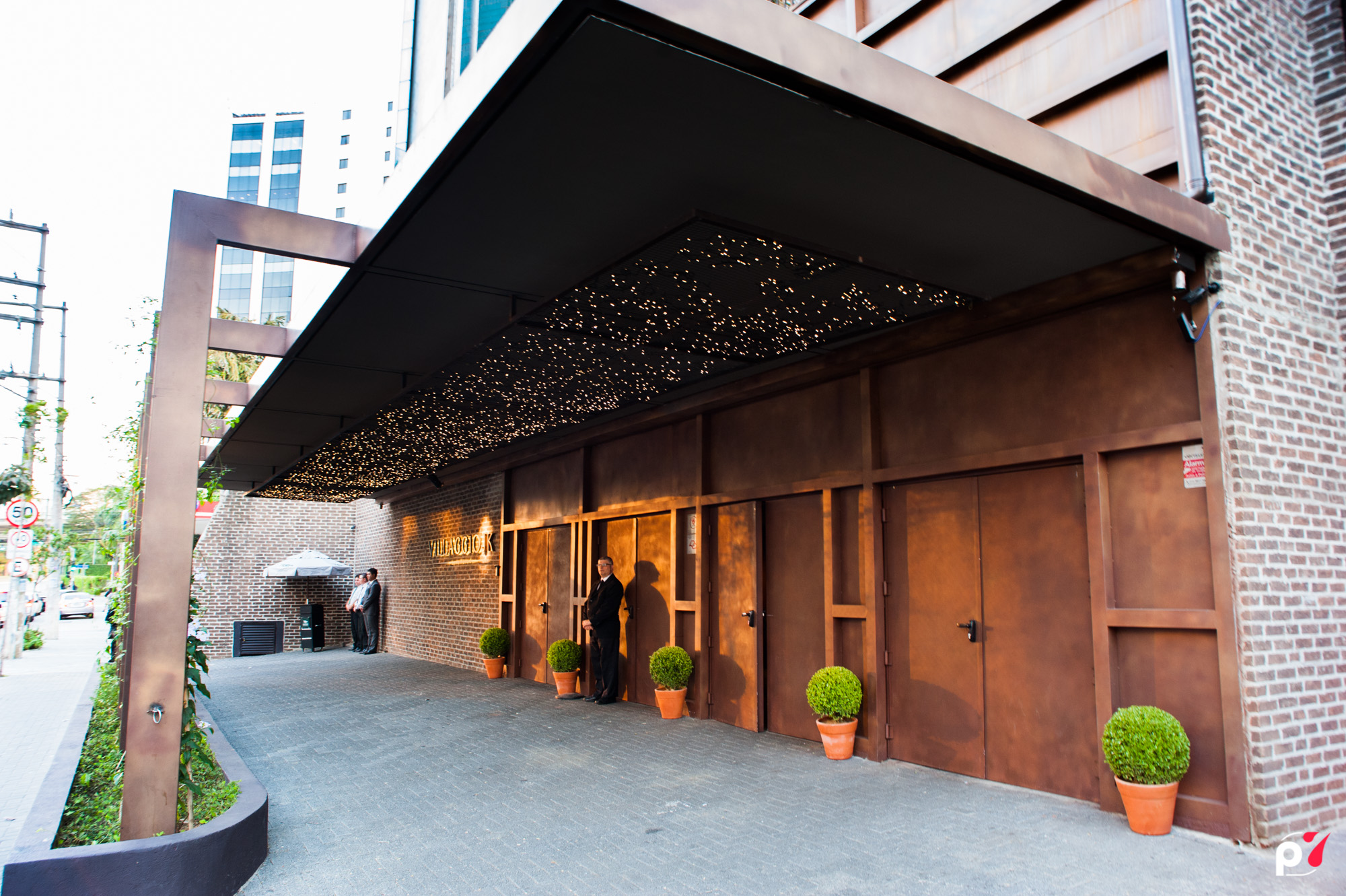 1 - Porte Cochere 02